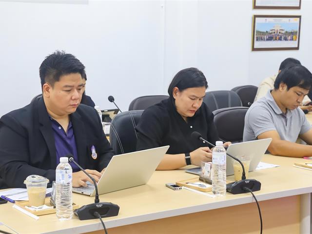 คณะรัฐศาสตร์และสังคมศาสตร์ 