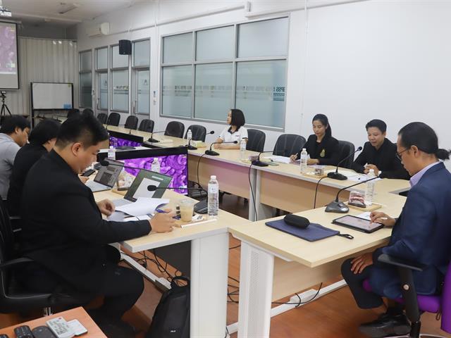 คณะรัฐศาสตร์และสังคมศาสตร์ 