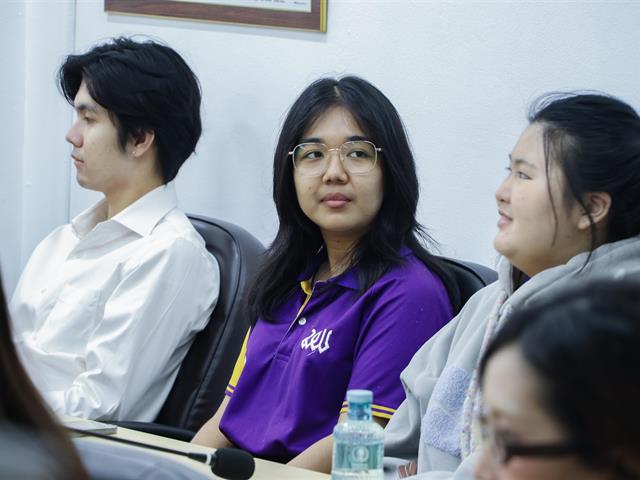 คณะรัฐศาสตร์และสังคมศาสตร์ 