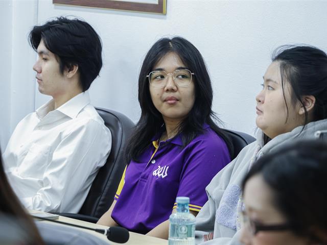 คณะรัฐศาสตร์และสังคมศาสตร์ 