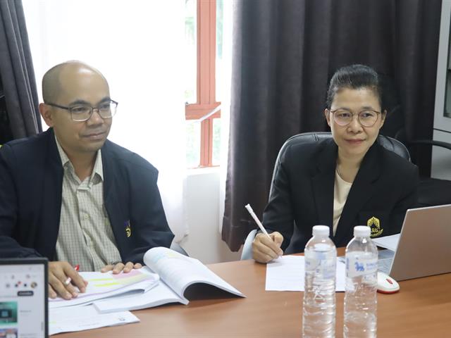 คณะรัฐศาสตร์และสังคมศาสตร์ 