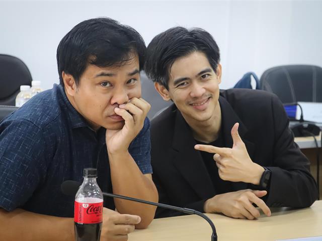 คณะรัฐศาสตร์และสังคมศาสตร์ 
