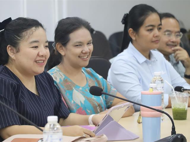 คณะรัฐศาสตร์และสังคมศาสตร์ 