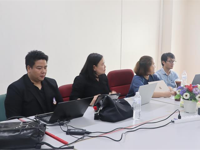 คณะรัฐศาสตร์และสังคมศาสตร์ 