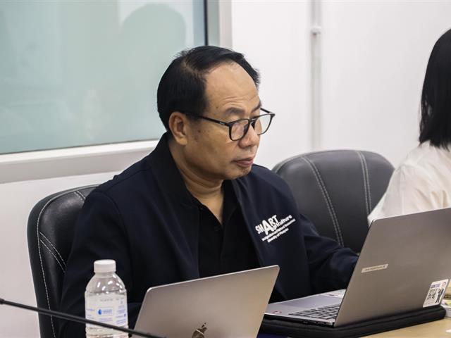 คณะรัฐศาสตร์และสังคมศาสตร์ 