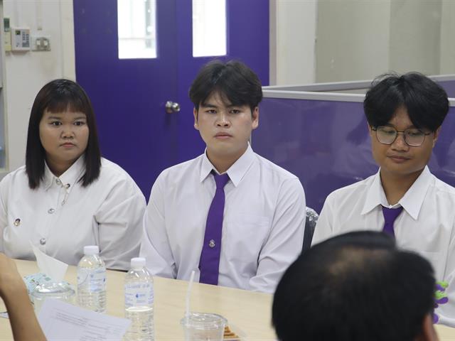 คณะรัฐศาสตร์และสังคมศาสตร์ 