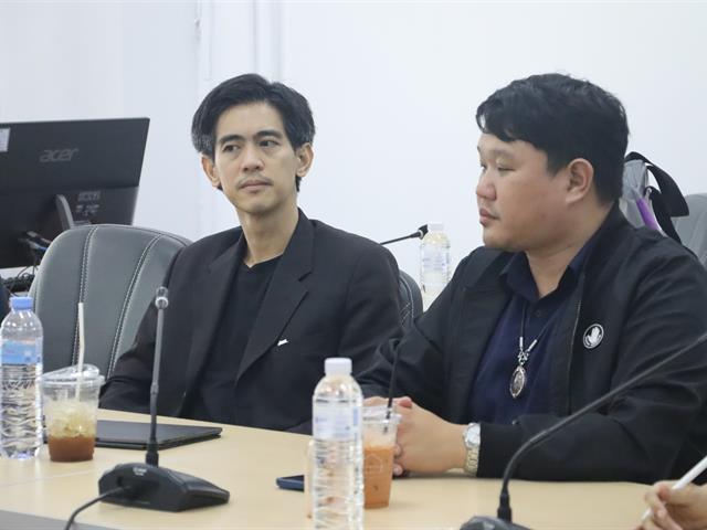 คณะรัฐศาสตร์และสังคมศาสตร์ 