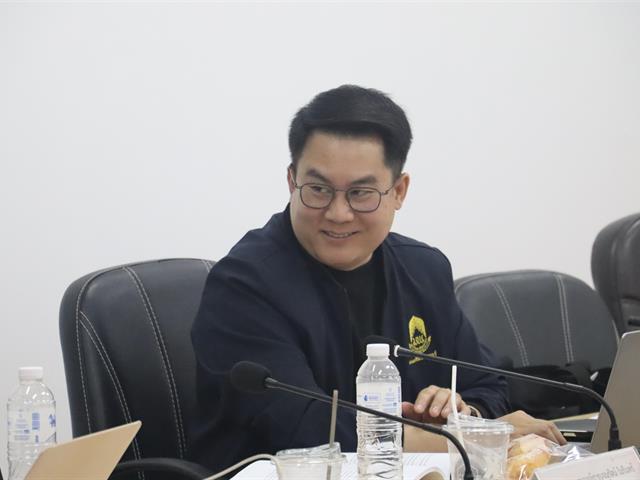 คณะรัฐศาสตร์และสังคมศาสตร์ 