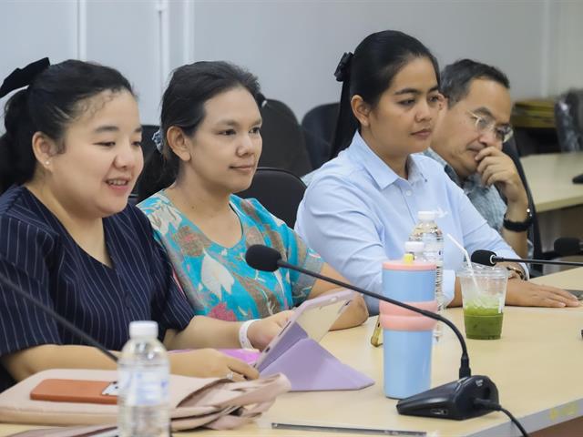 คณะรัฐศาสตร์และสังคมศาสตร์ 