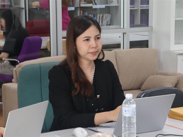 คณะรัฐศาสตร์และสังคมศาสตร์ 