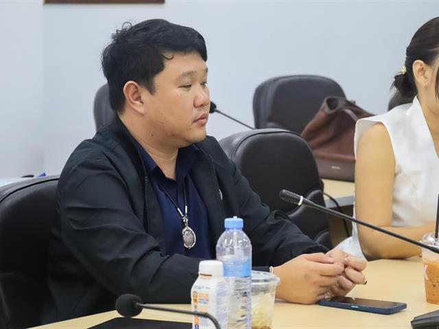 คณะรัฐศาสตร์และสังคมศาสตร์ 