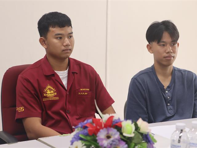 คณะรัฐศาสตร์และสังคมศาสตร์ 