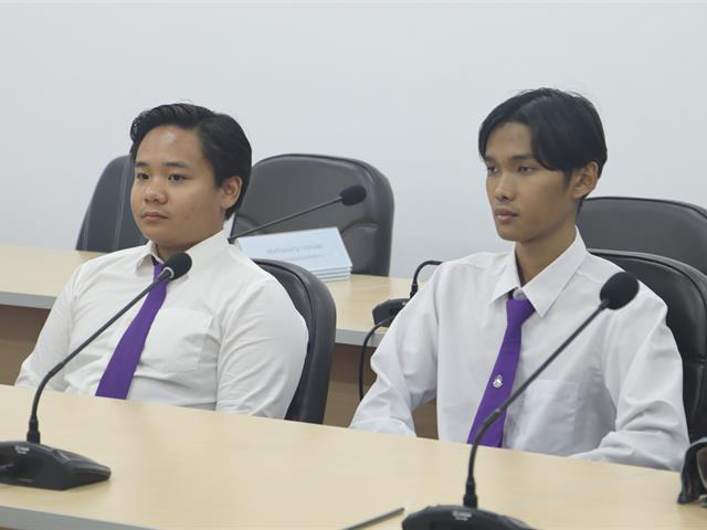 คณะรัฐศาสตร์และสังคมศาสตร์ 