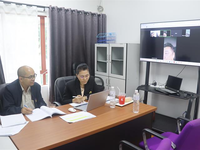 คณะรัฐศาสตร์และสังคมศาสตร์ 