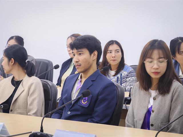 คณะรัฐศาสตร์และสังคมศาสตร์ 