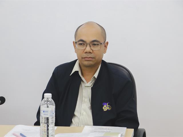 คณะรัฐศาสตร์และสังคมศาสตร์ 