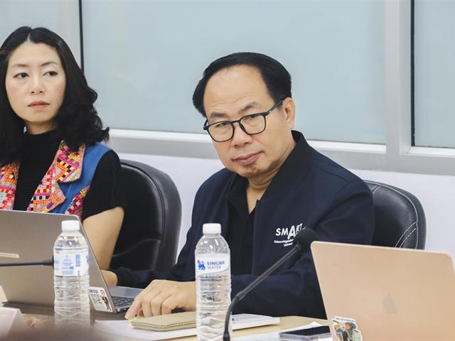 คณะรัฐศาสตร์และสังคมศาสตร์ 