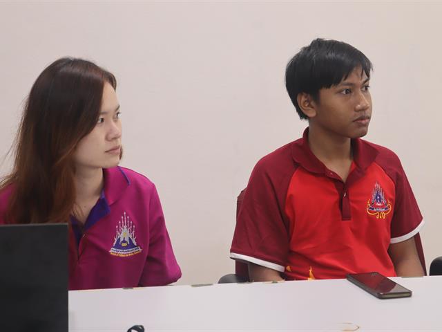 คณะรัฐศาสตร์และสังคมศาสตร์ 