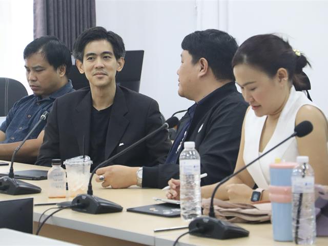 คณะรัฐศาสตร์และสังคมศาสตร์ 