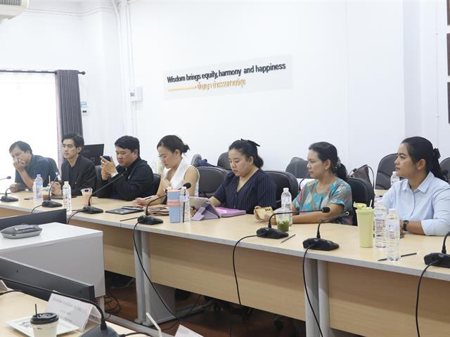 คณะรัฐศาสตร์และสังคมศาสตร์ 