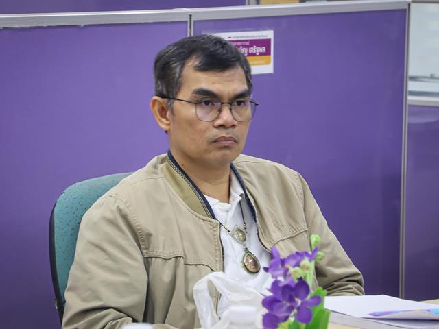คณะรัฐศาสตร์และสังคมศาสตร์ 