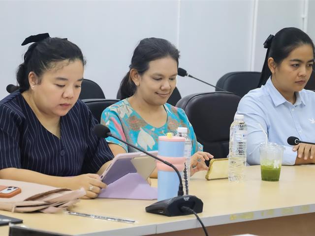 คณะรัฐศาสตร์และสังคมศาสตร์ 