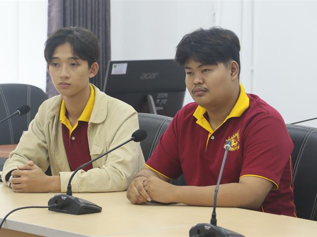 คณะรัฐศาสตร์และสังคมศาสตร์ 