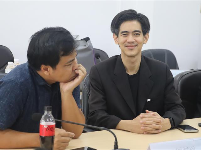 คณะรัฐศาสตร์และสังคมศาสตร์ 