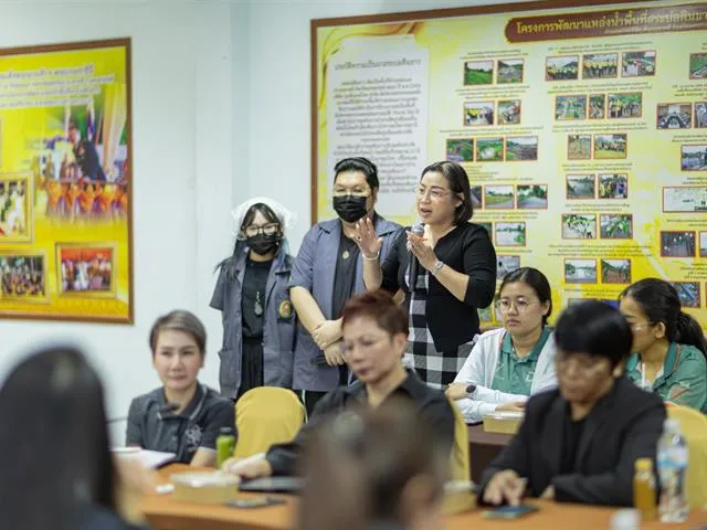 ผู้เข้าร่วมโครงการแลกเปลี่ยนเรียนรู้ข้อคิดเห็นและข้อเสนอแนะร่วมกัน