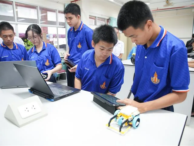 UPCC-690818A-0141.jpg