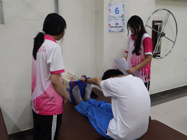 สาขากายภาพบำบัด คณะสหเวชศาสตร์ ม.พะเยา บูรณาการเรียนการสอนสู่บริการวิชาการ จัดตรวจสมรรถภาพทางกายเสริมสร้างสุขภาวะประชาคม มพ
