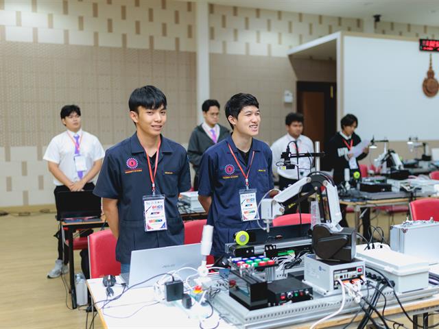 ENG-ME-BRICS (11).jpg