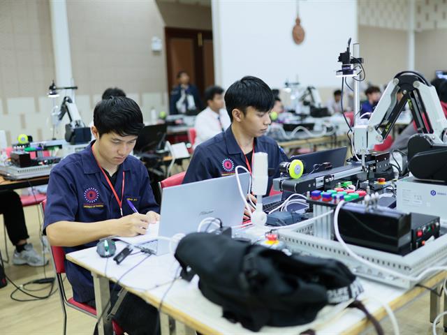 ENG-ME-BRICS (21).jpg