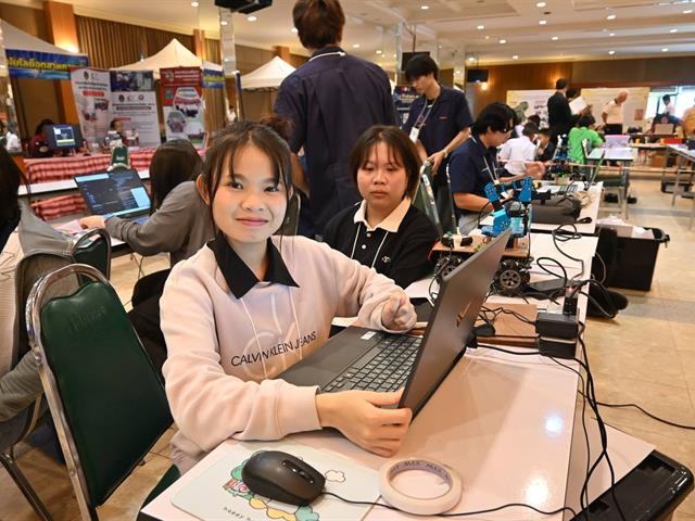 วิศวกรรมไฟฟ้า วิศวกรรมเครื่องกล และวิศวกรรมอุตสาหการ ผนึกกำลัง ร่วมแข่งขัน NORTHERN ROBODING CHALLENGE 2026