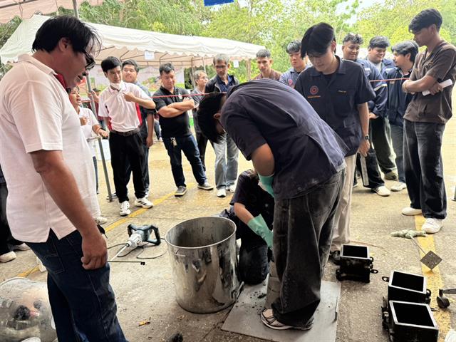 วิศวกรรมโยธา ม.พะเยา คว้ารางวัลรองชนะเลิศ  เวทีแข่งขันคอนกรีตมวลเบาระดับชาติ ครั้งที่ 19 ชิงถ้วยพระราชทาน