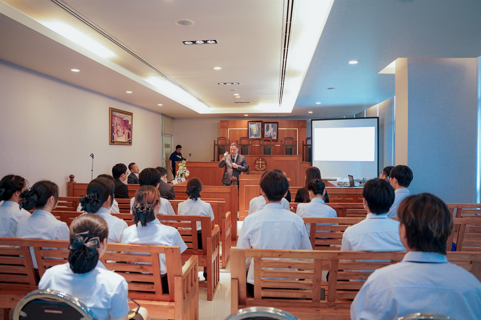 สภาทนายความในพระบรมราชูปถัมภ์