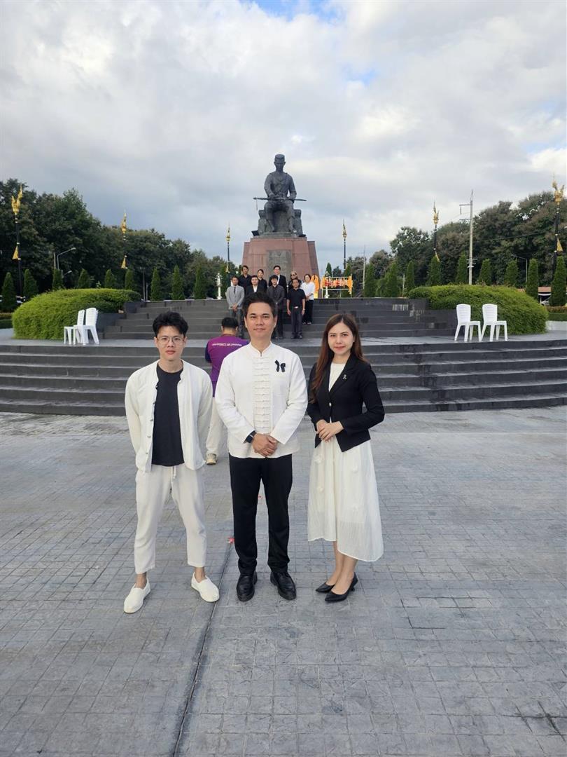 ตัวแทนคณะนิติศาสตร์ มหาวิทยาลัยพะเยา เข้าร่วมกิจกรรมตักบาตรบำเพ็ญพระราชกุศลถวายแด่สมเด็จพระนางเจ้าสิริกิติ์ พระบรมราชินีนาถ พระบรมราชชนนีพันปีหลวง