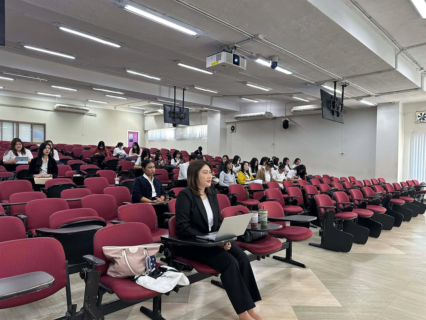 ฝึกงานนักกฎหมาย