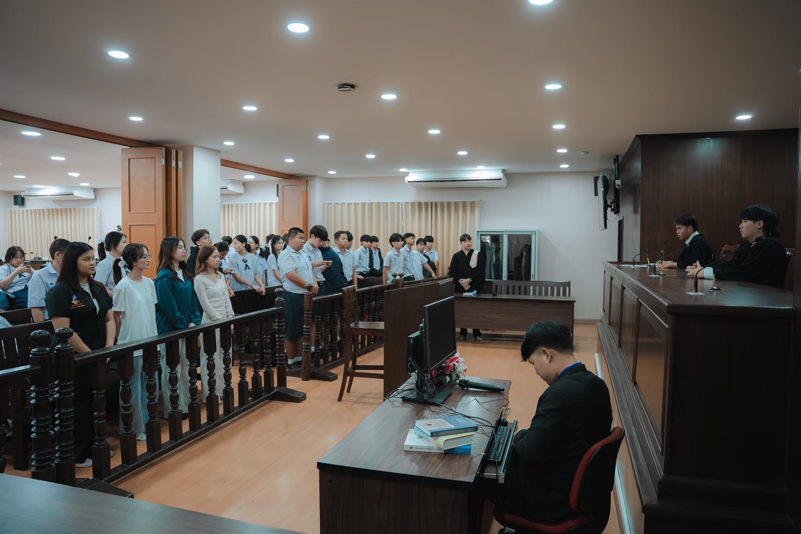 ศาลจำลอง