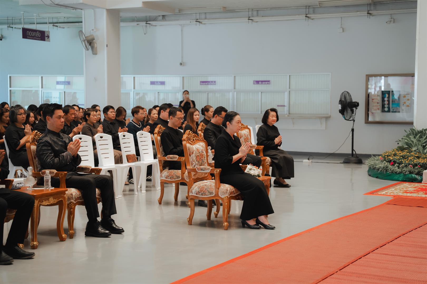 พิธีตักบาตรอุทิศถวายเป็นพระกุศล