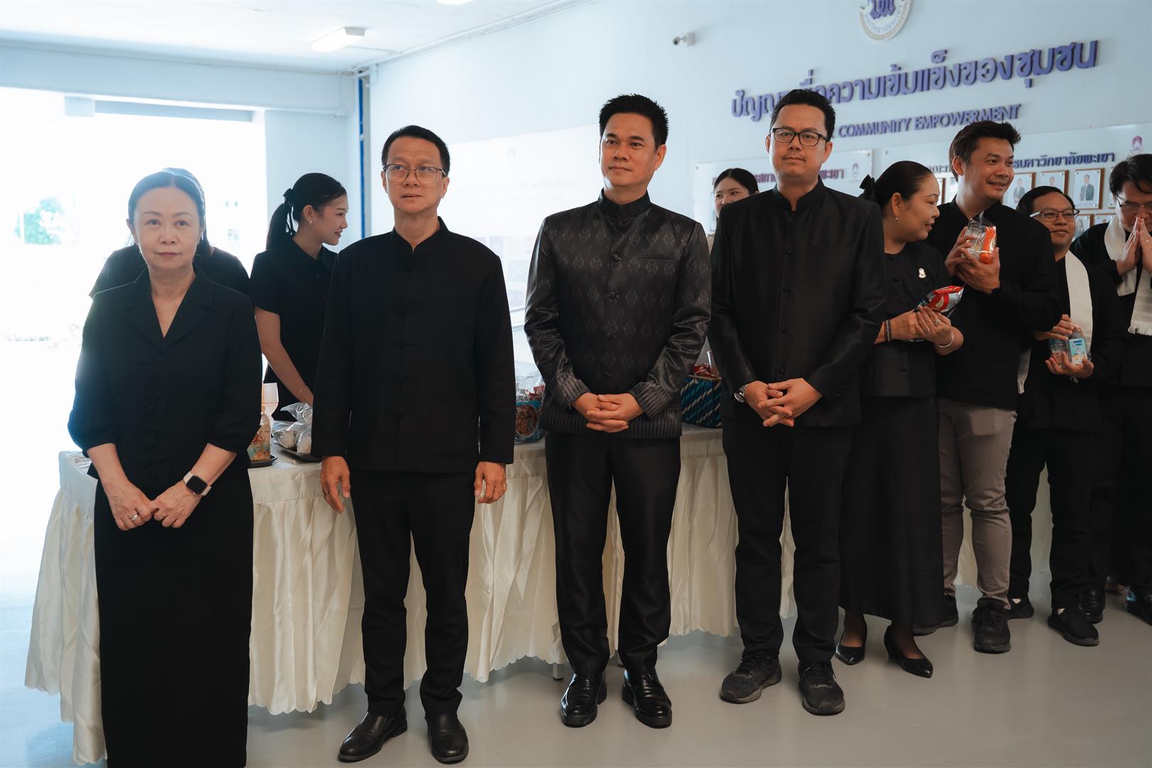 พิธีตักบาตรอุทิศถวายเป็นพระกุศล