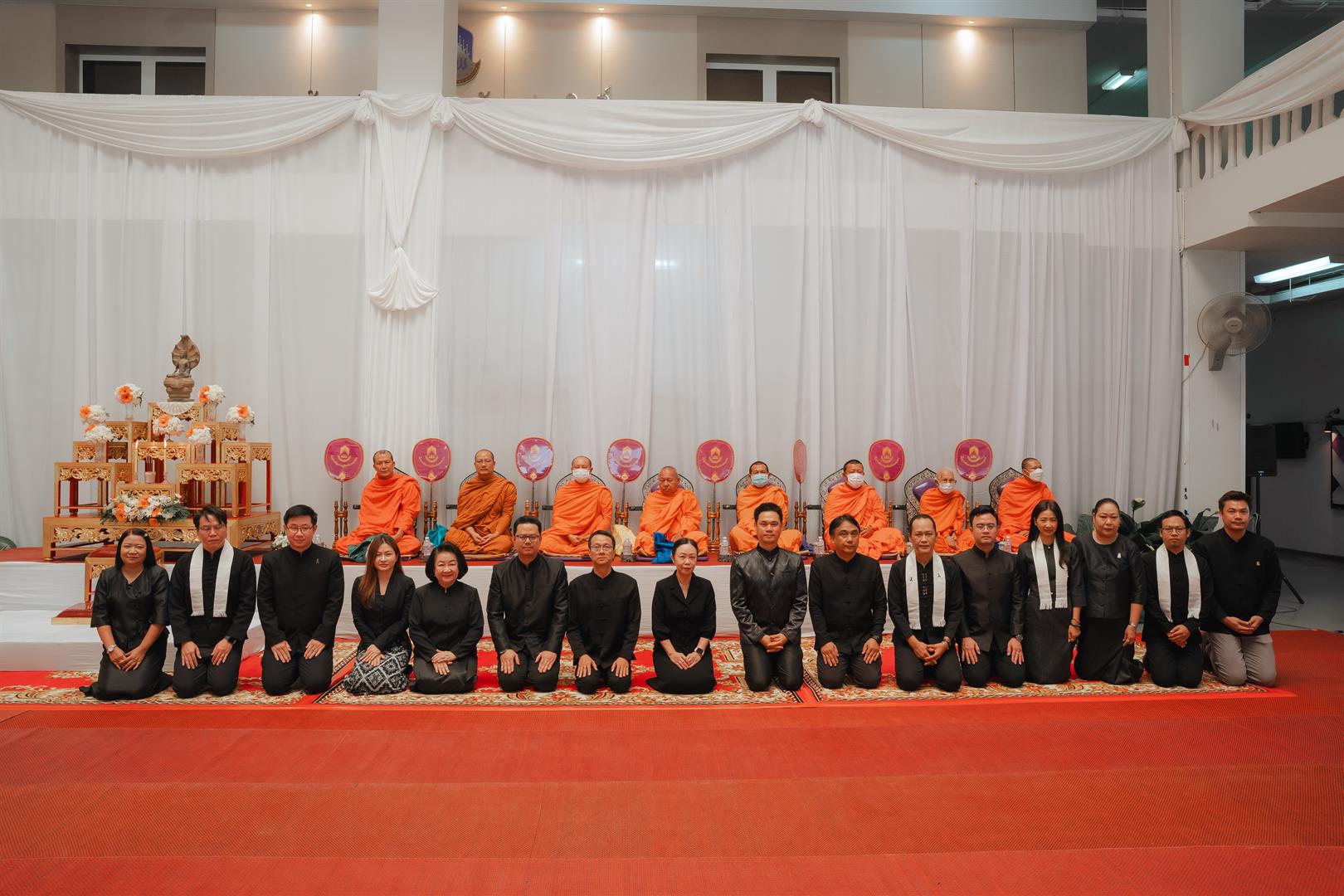 พิธีตักบาตรอุทิศถวายเป็นพระกุศล
