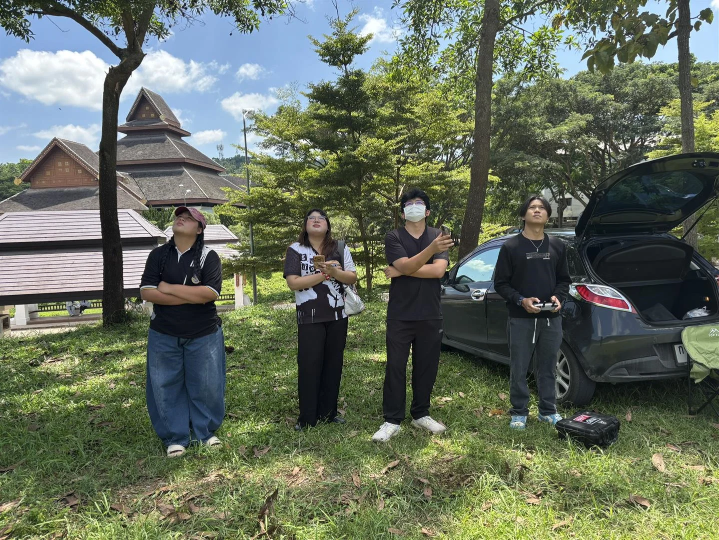 บินโดรน