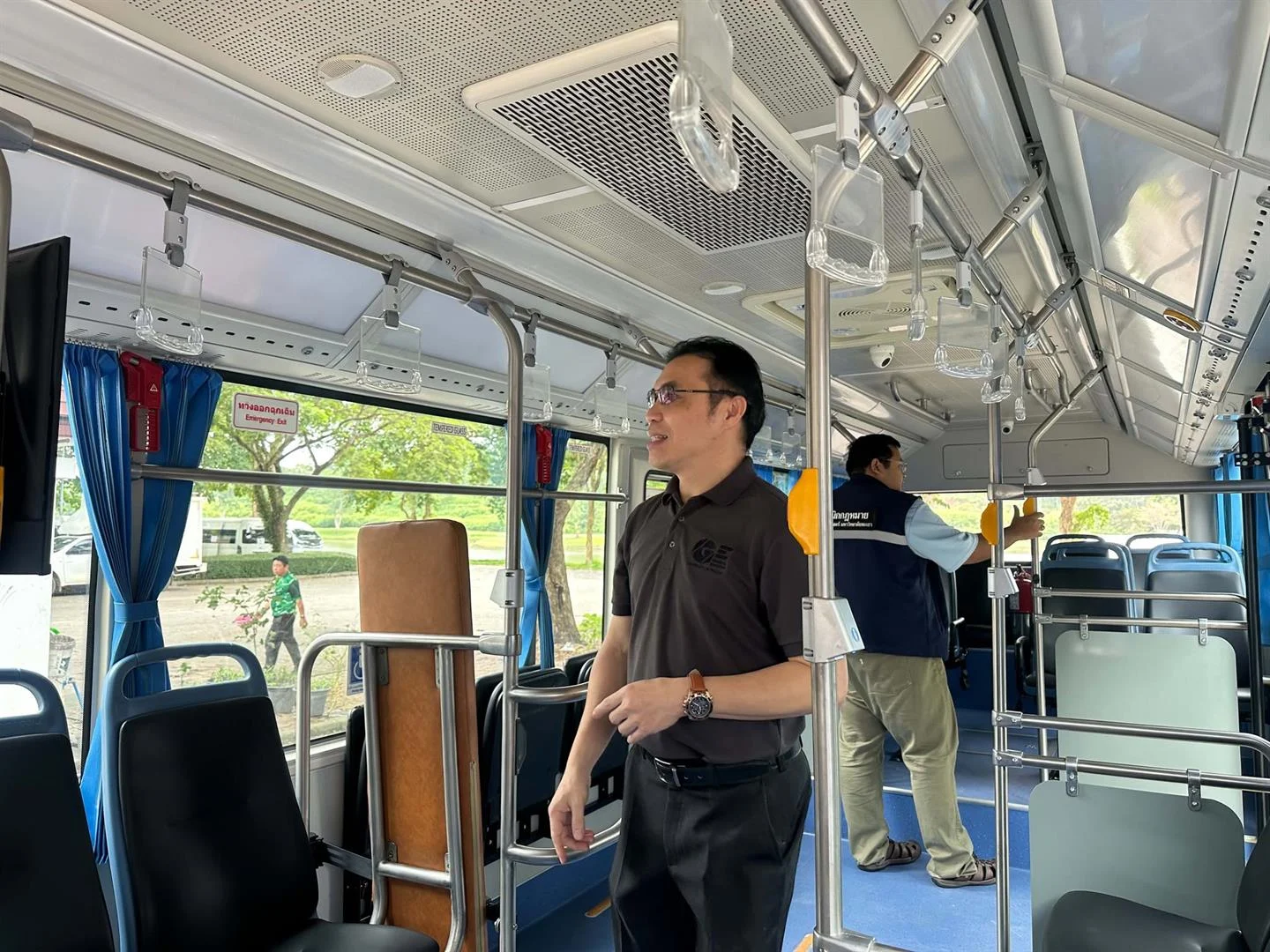UP EV Bus